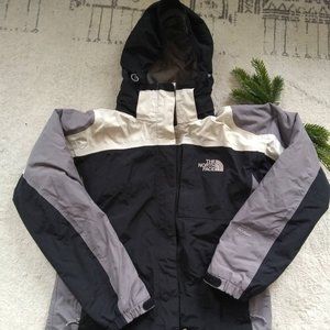 North Face women's winter jacket - size M